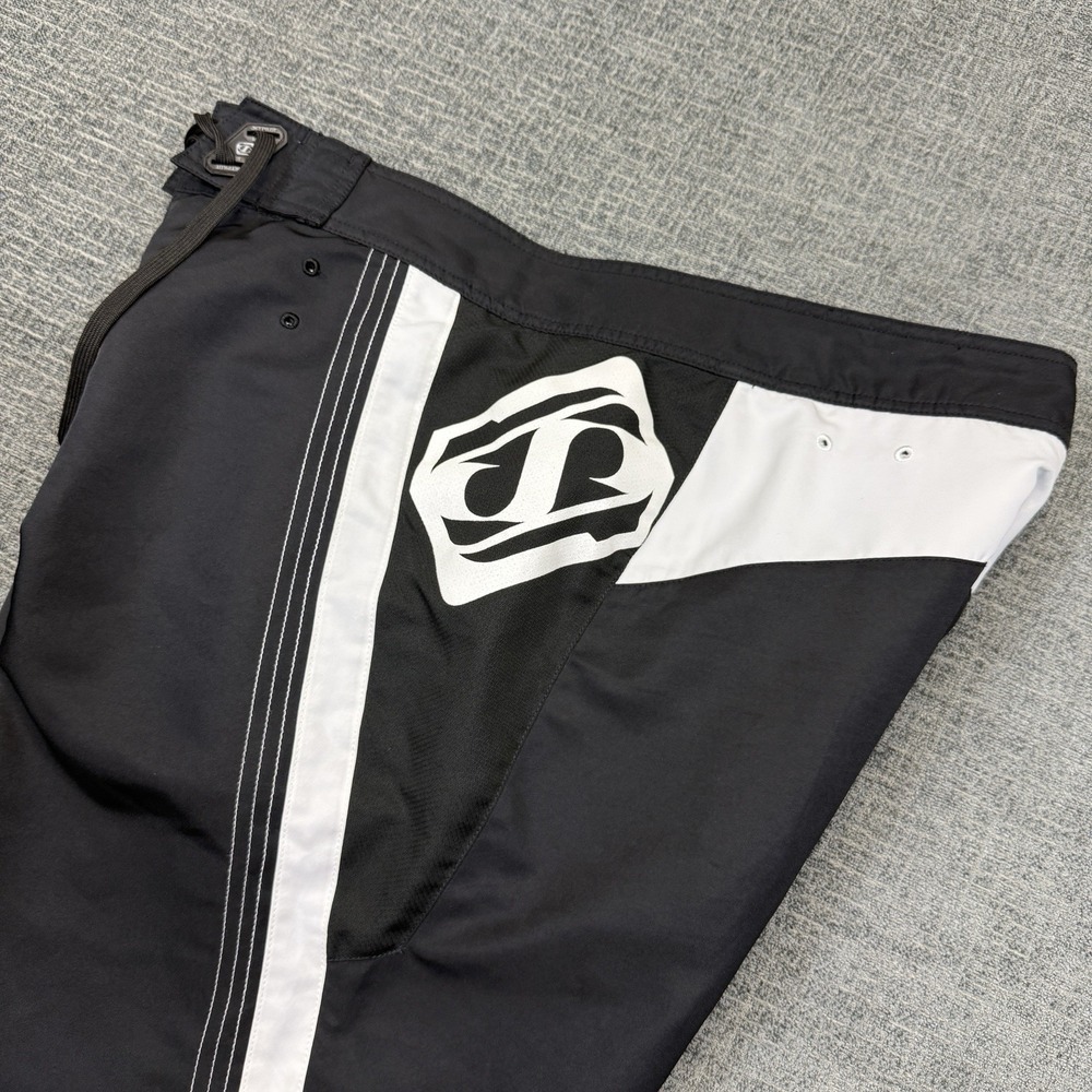 JetPilot Boardshorts Mens 36 Black Surf Swim Trunks Lace Up Quick Dry Wet Suit